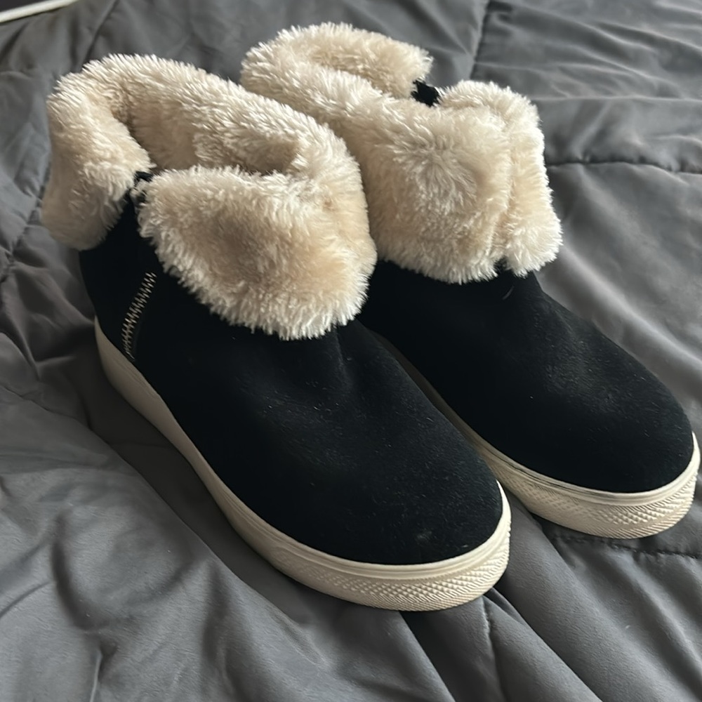 STEVE MADDEN Ankle Boots Suede and Faux Fur Size 7.